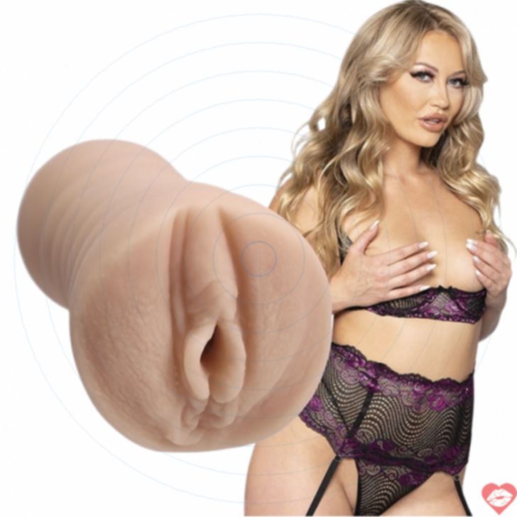 Stroker Adira Allure Ultraskyn Pornstar siêu sướng 