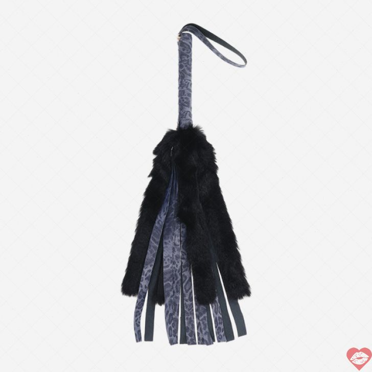 Sportsheets Cougar flogger da lông xanh kích thích giác quan 